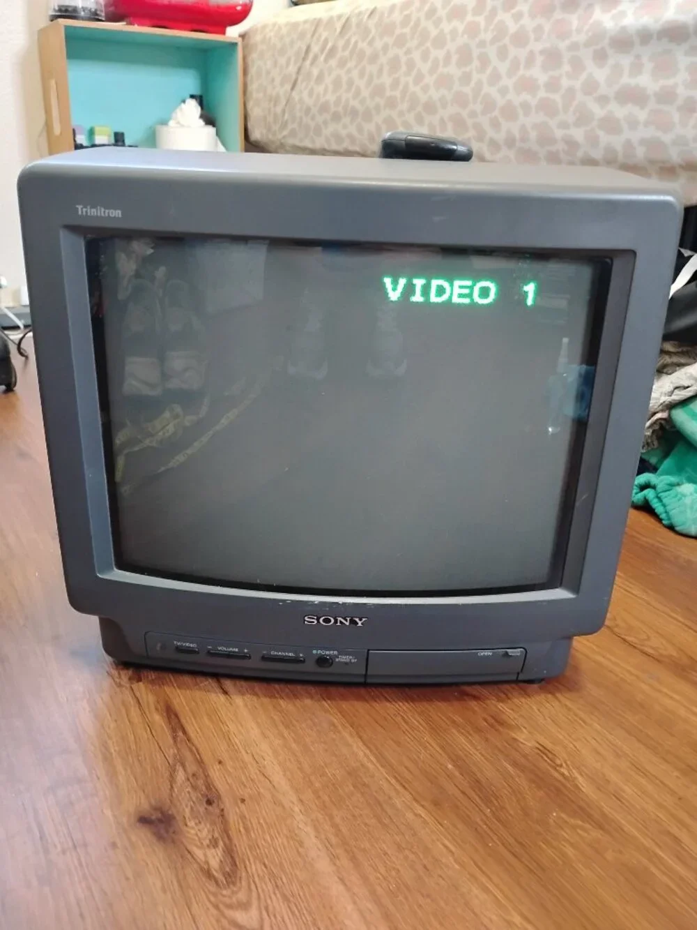 SONY Trinitron CRT Television KV-13TR28 13